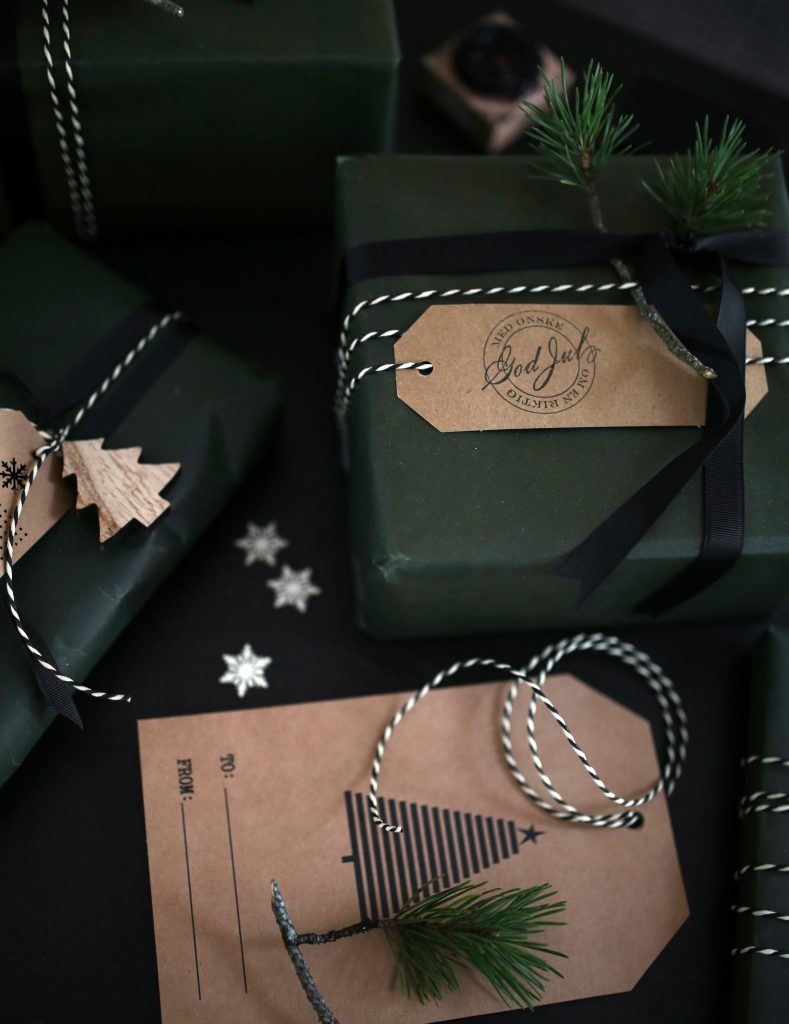 IMG_2327 Gift wrapping Christmas